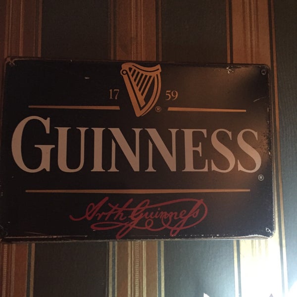 Das Foto wurde bei Irish Pub Bar &amp; Lounge von Sefa Y. am 4/4/2016 aufgenommen