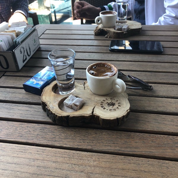 Photo taken at Robert&#39;s Coffee by Emrah A. on 4/25/2018