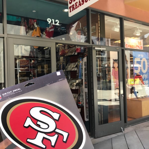 Sports Treasures Orange'de Spor Gereçleri Mağazası