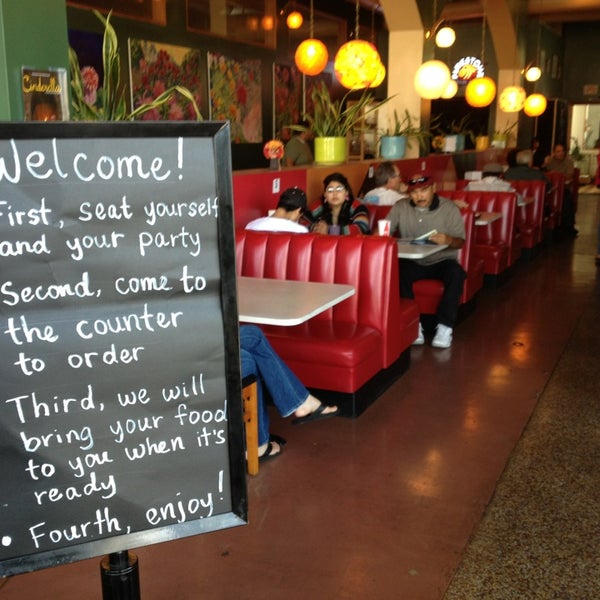 Photo taken at Fresh &amp; Fabulous Cafe by Lisa M. on 5/26/2013