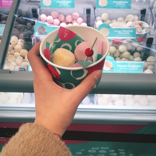 Little Moons Ice Cream Shop In Marylebone
