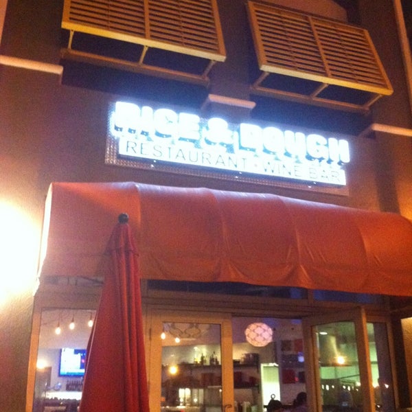 Foto scattata a Rice and Dough Restaurant and Wine Bar da Katie M. il 2/16/2013
