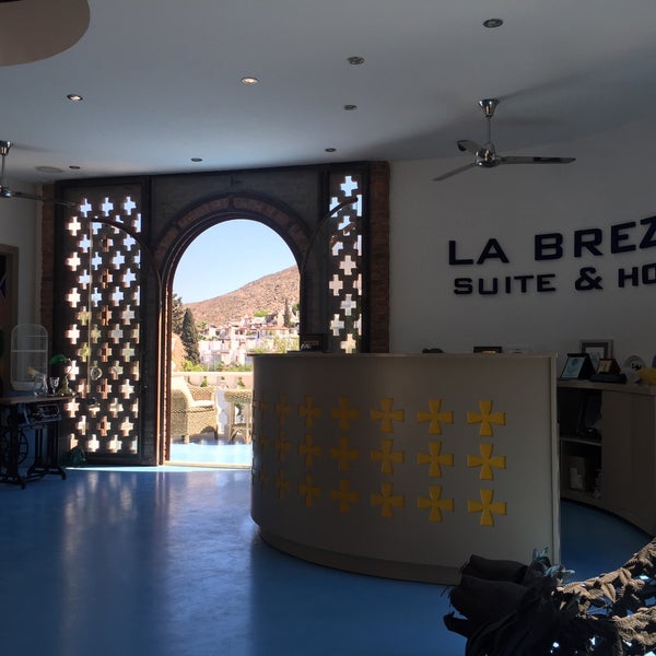 8/19/2016 tarihinde Kemal K.ziyaretçi tarafından La Brezza Suite &amp; Hotel'de çekilen fotoğraf