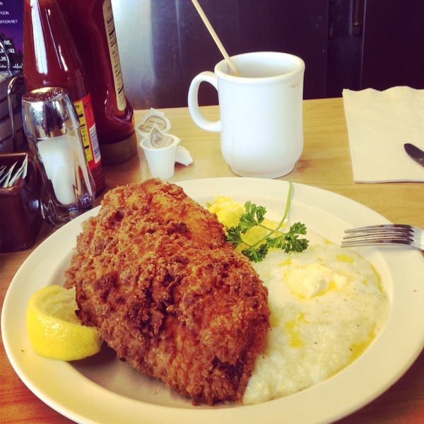 Photos at The Serving Spoon Southern / Soul Food Restaurant in Inglewood