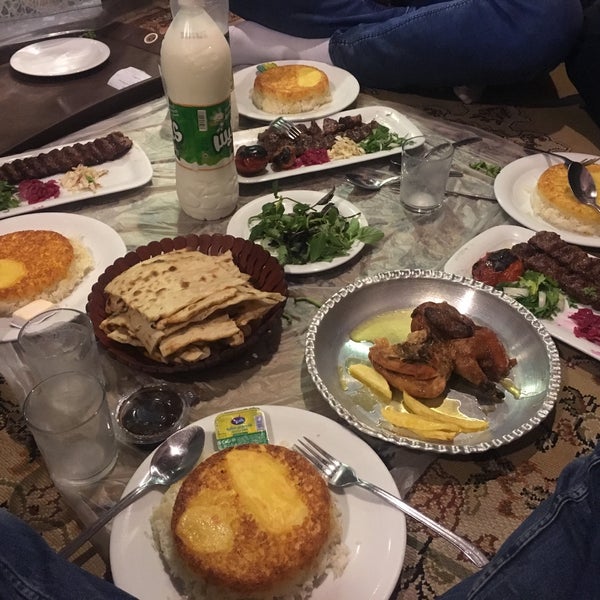 Barg Rizan Restaurant | رستوران سنتی برگ ریزان - Persian Restaurant