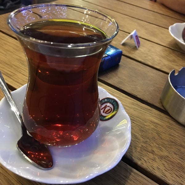 รูปภาพถ่ายที่ Kahve Durağı โดย İrem T. เมื่อ 6/6/2018