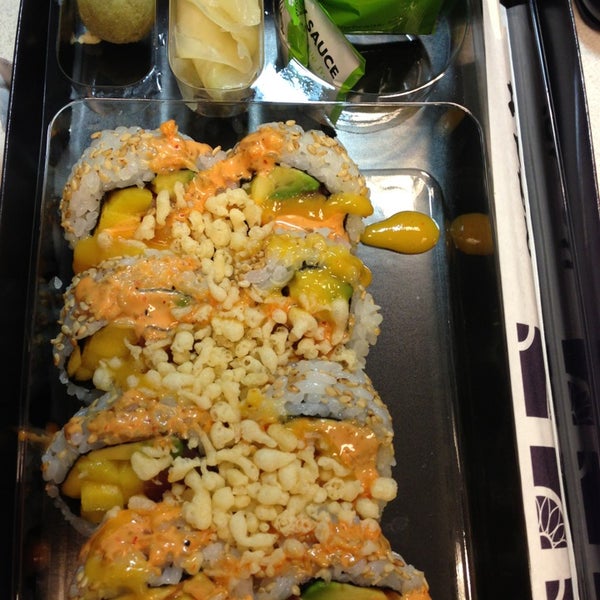 Das Foto wurde bei One Two Three Sushi von A B. am 6/25/2013 aufgenommen