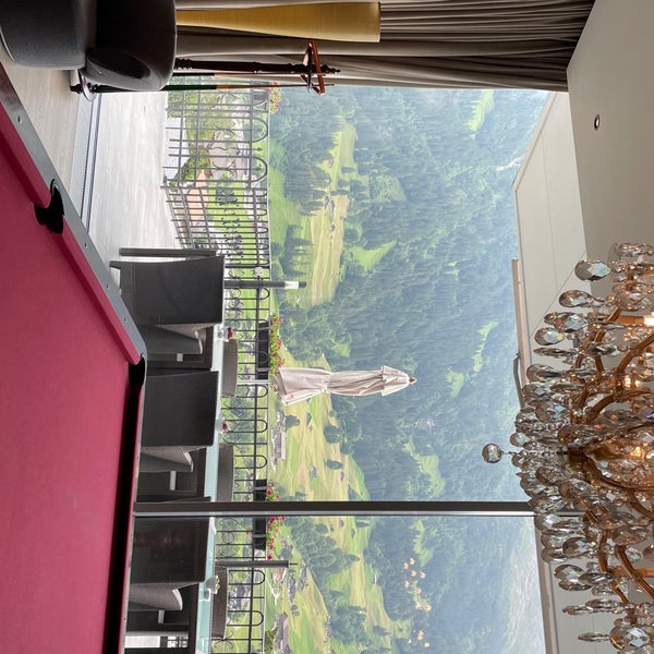 Foto diambil di Belvedere Swiss Quality Hotel Grindelwald oleh A47 pada 6/21/2022