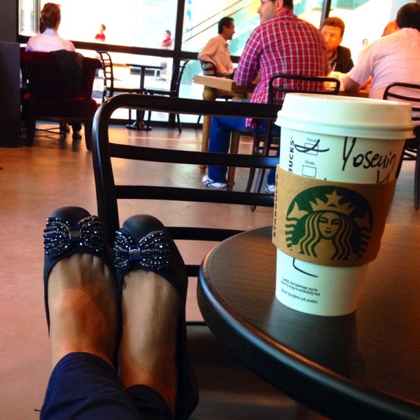 Starbucks Ümraniye�de Kahve Dükkanı