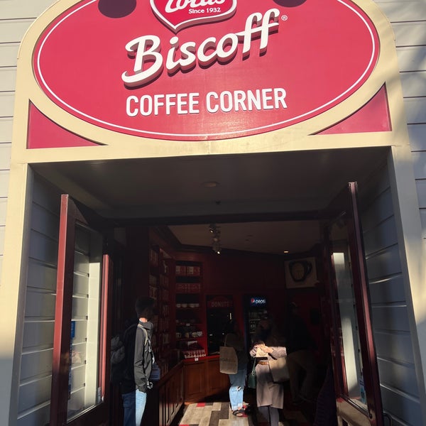 Photo taken at Biscoff Coffee Corner by Noura . on 5/16/2023