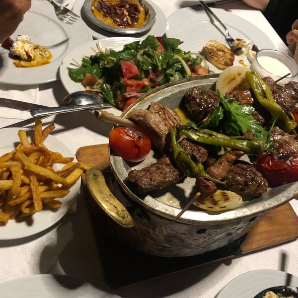 รูปภาพถ่ายที่ Ayasaranda İmren Restaurant โดย İrem Nur S. เมื่อ 9/7/2018