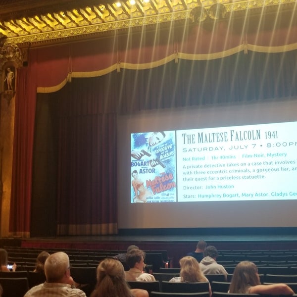 Foto diambil di Louisville Palace Theatre oleh Jason C. pada 7/6/2018