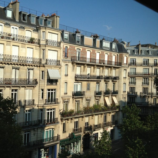 7/21/2013 tarihinde Steve R.ziyaretçi tarafından K+K Hotel Cayré Paris'de çekilen fotoğraf