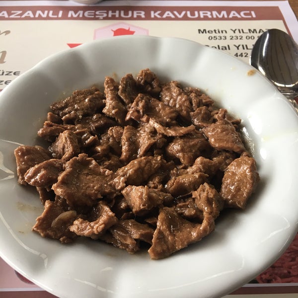 Kazanda lezzetli ve ucuz yemek yer Kazanda lezzetli ve ucuz yemek yer