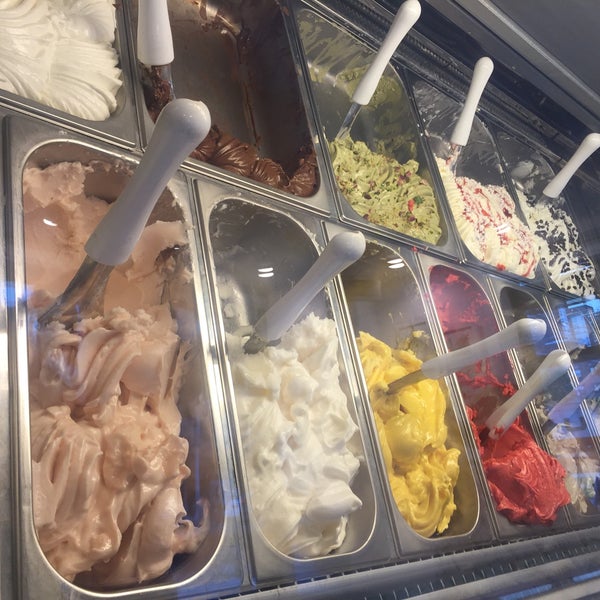 Photo taken at Gelato Giusto by Eaters H. on 6/11/2016