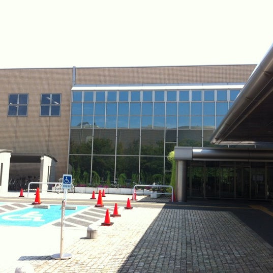 新潟県立図書館 新潟市'da Kütüphane 新潟県立図書館 新潟市'da Kütüphane