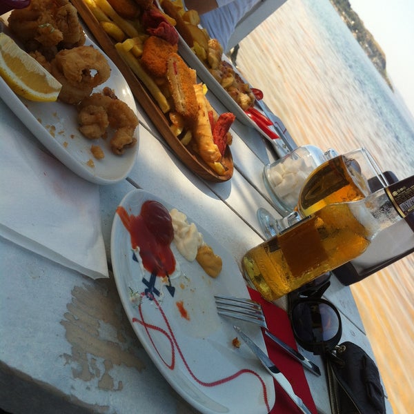 Foto tirada no(a) Denizaltı Cafe &amp; Restaurant por Asu em 4/27/2013