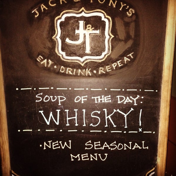 Foto diambil di Jack and Tony&#39;s Restaurant &amp; Whisky Bar oleh Jorge V. pada 11/13/2013