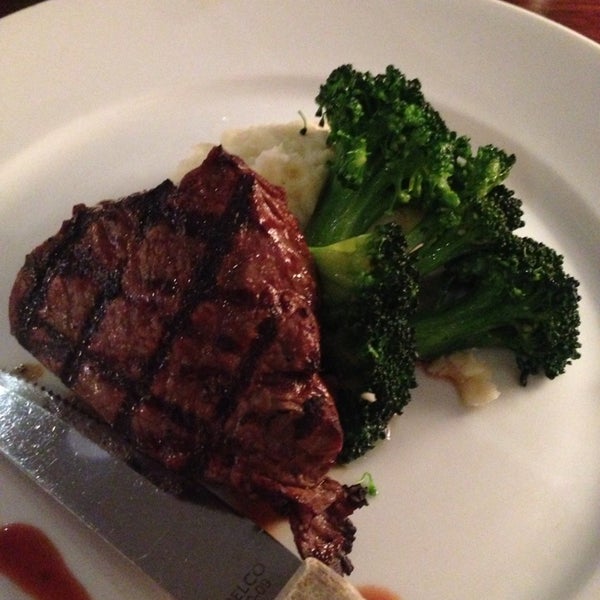 Photo taken at Trancas Steakhouse by Jorge V. on 2/3/2014