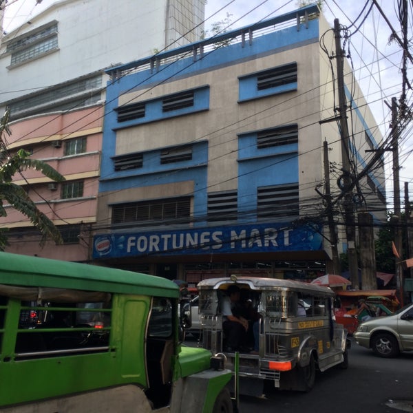 Fortune Mart Grocery Store in Manila