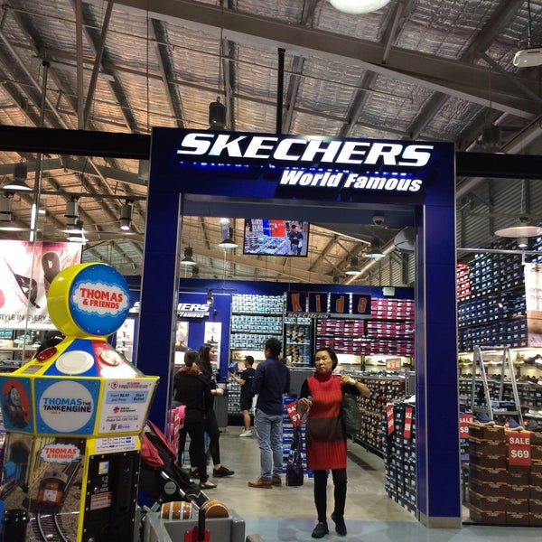 south wharf skechers