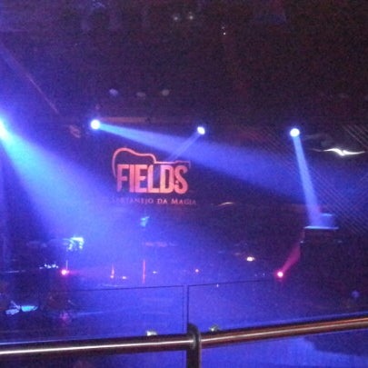 รูปภาพถ่ายที่ Fields โดย Geraldo C. เมื่อ 9/15/2012