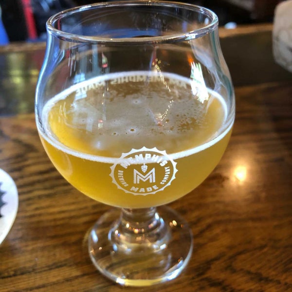 Foto diambil di Memphis Made Brewing oleh Jeremy B. pada 8/17/2019