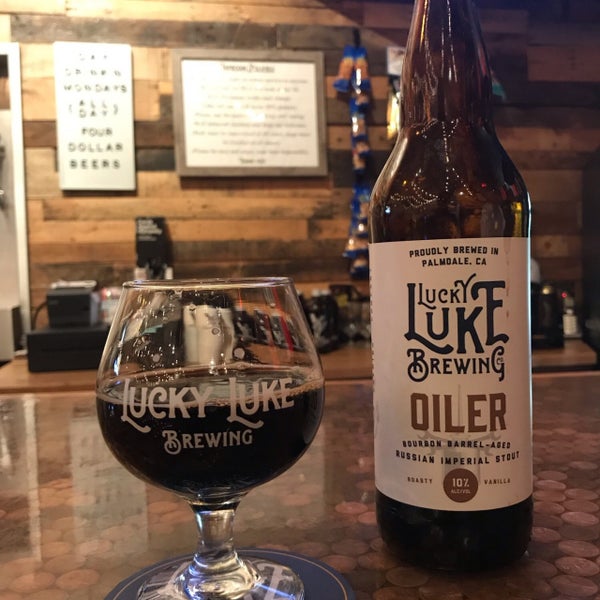 Foto tirada no(a) Lucky Luke Brewing Company por B M. em 10/25/2018