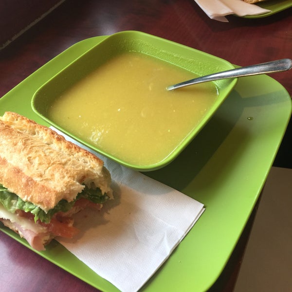 I don't understand why this place is so well rated. The soup is blend. The bread is dry and they don't eat the sandwich. So the basically it's 8$ on bread and cheap cheese no mustard or mayo.