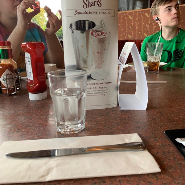 Photo taken at Shari&#39;s Cafe and Pies by Krista F. on 9/29/2019