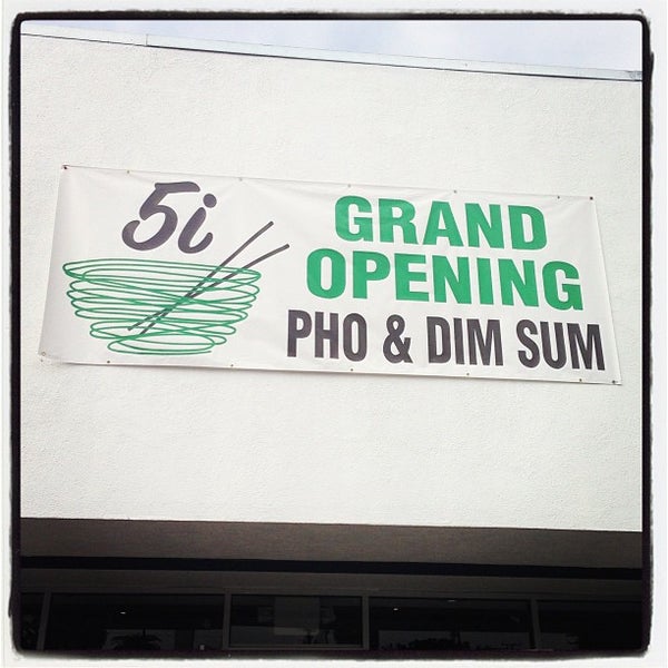 Photo taken at 5i Pho by Midtown Lunch LA on 3/19/2013