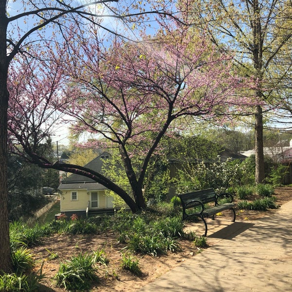 Cabbagetown Park Cabbagetown 5 tips from 646 visitors