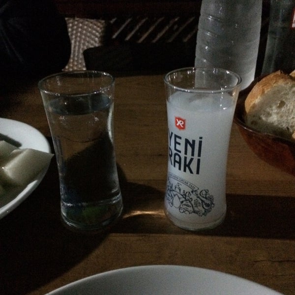 Das Foto wurde bei Özcan Restaurantlar von Semih Ş. am 9/15/2017 aufgenommen