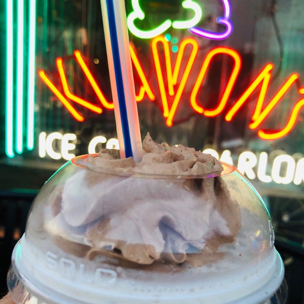 Foto tirada no(a) Klavon&#39;s Ice Cream Parlor por Christopher B. em 6/13/2020