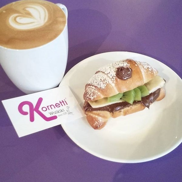 The best freshly baked Napoli cornetti filled with fruits and chocolate. The best ILLY branded coffee drinks, chocolate frappe' and acai bowl. Fashionable, hip, young Cafe' #kornetti