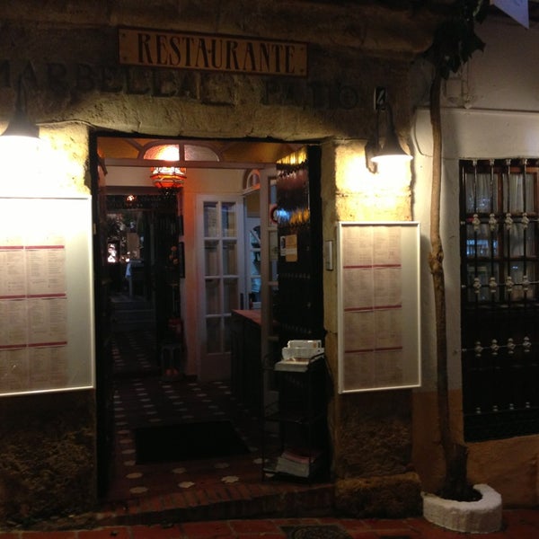 Foto diambil di Restaurante Marbella Patio oleh Marcos Q. pada 3/12/2013