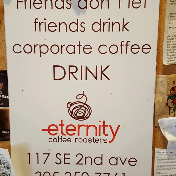 2/11/2017 tarihinde Stephanieziyaretçi tarafından Eternity Coffee Roasters'de çekilen fotoğraf