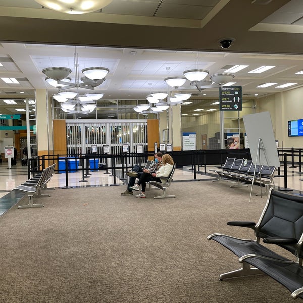 Foto tomada en Aeropuerto Regional de Asheville (AVL)  por Bobby S. el 11/6/2020