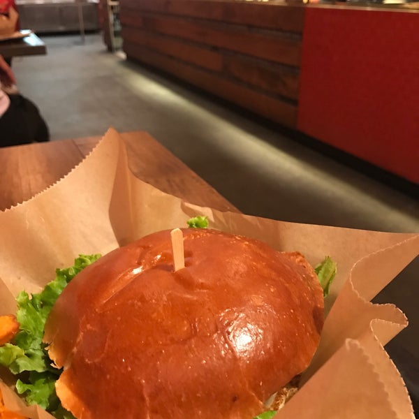 Photo taken at New York Burger Co. by Bobby S. on 9/23/2017