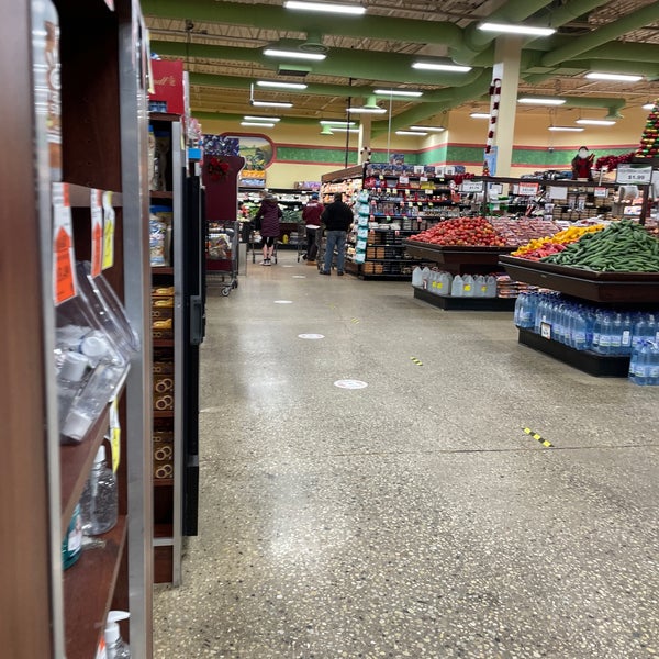 Valli Produce Grocery Store