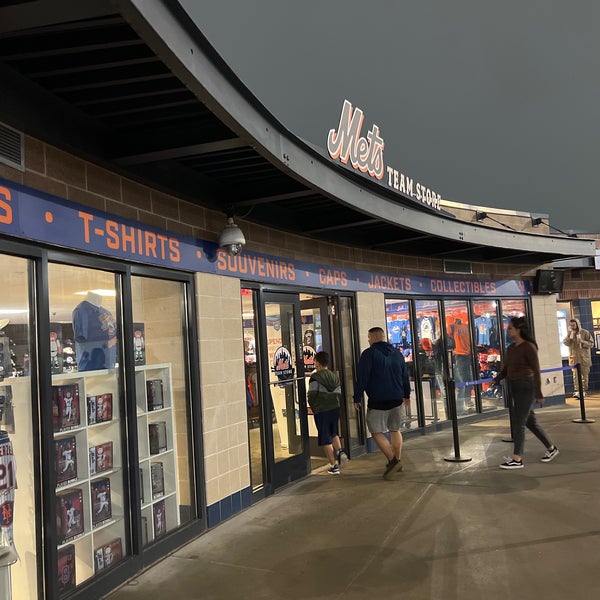 Mets Team Store - Flushing Meadows-Corona Park - 2 tips