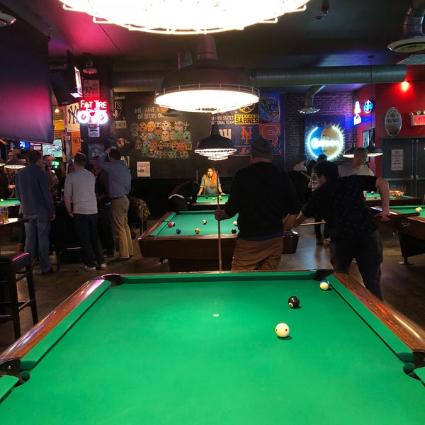 รูปภาพถ่ายที่ Break Bar &amp; Billiards โดย Bobby S. เมื่อ 1/20/2018