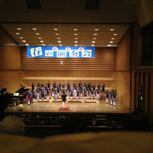 かなっくホール Cultural Center In 横浜市