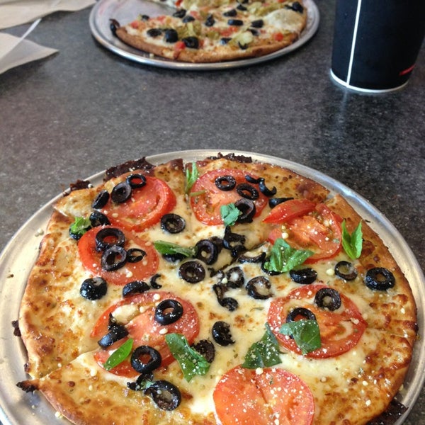 9/11/2013에 Tia C.님이 Pie Five Pizza에서 찍은 사진