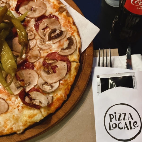 1/18/2023 tarihinde Büşra G.ziyaretçi tarafından Pizza Locale'de çekilen fotoğraf