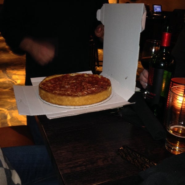 12/28/2013에 jane k.님이 Pizzeria Pezzo에서 찍은 사진