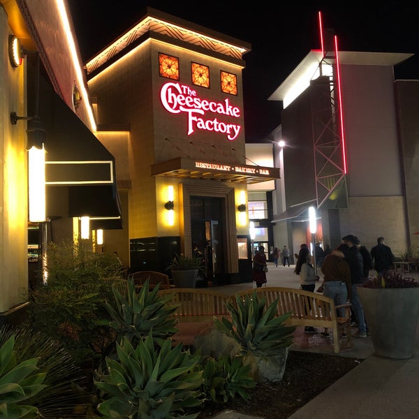 The Cheesecake Factory 201 Los Cerritos Center