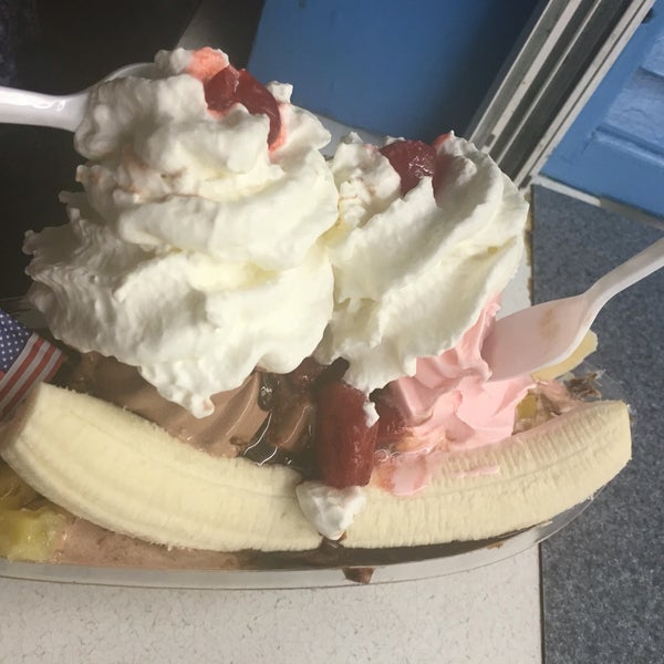 Banana Boat Ice Cream Parlor in Crescent Beach
