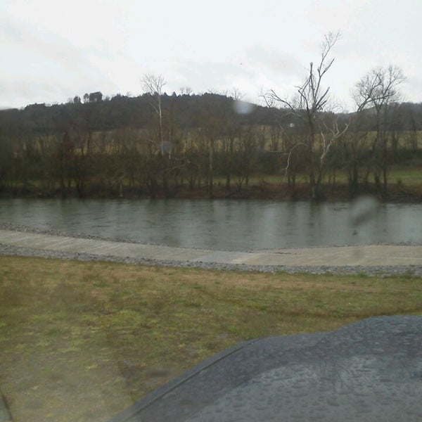 Stonewall Boat Ramp Gordonsville, TN