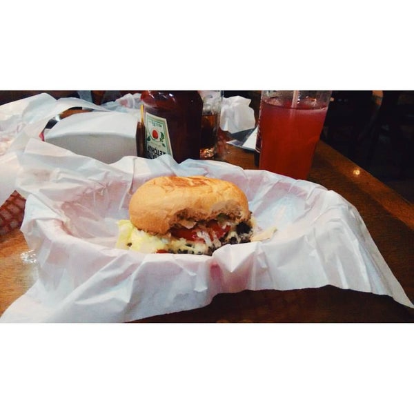 10/4/2015 tarihinde Patrícia T.ziyaretçi tarafından Pit&#39;s Burger'de çekilen fotoğraf